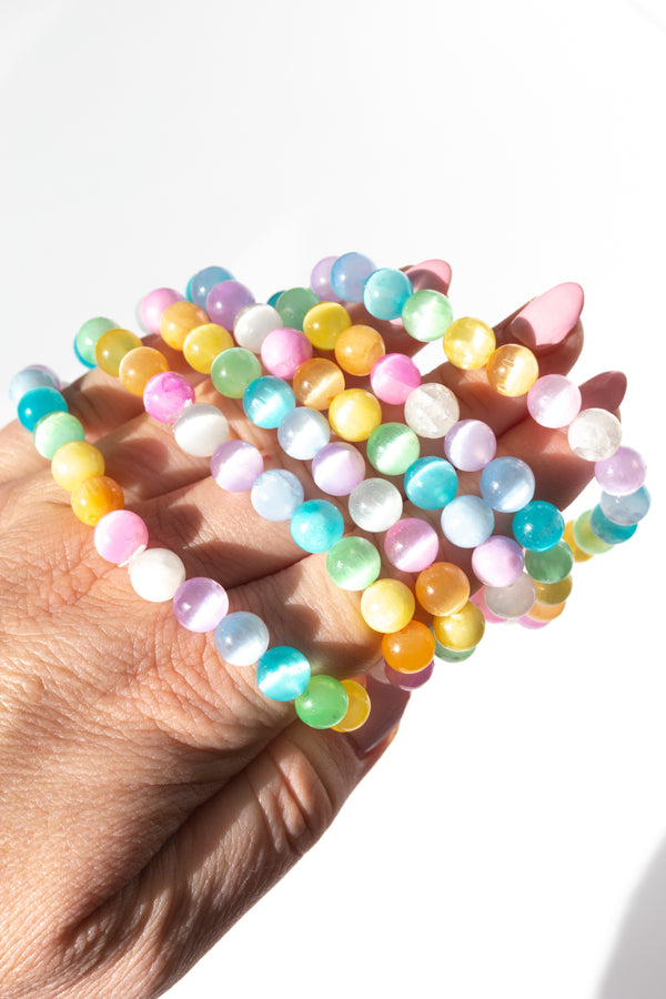 Harnessing the Power of Selenite Crystals: A Guide to Clearing Unwanted Energy