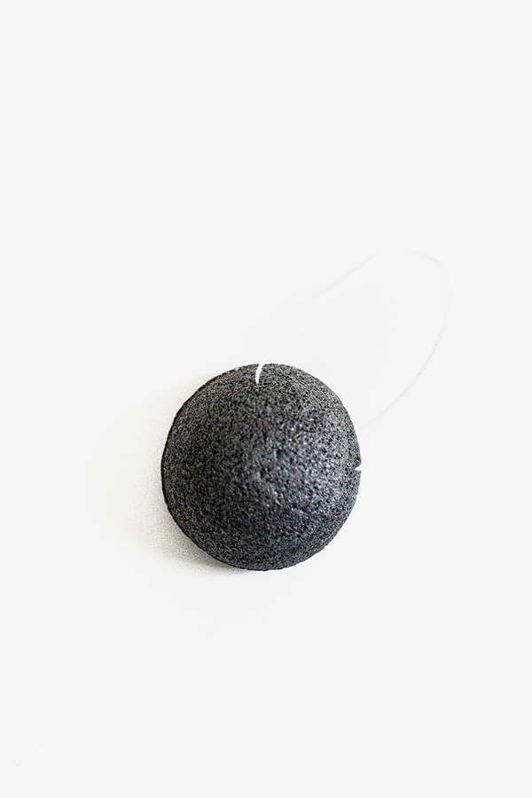 NATURAL BAMBOO CHARCOAL KONJAC SPONGE - Apothecary Co.